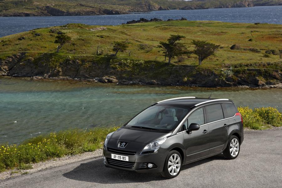  Peugeot 5008 2009 года  (фото 119 из 122)
